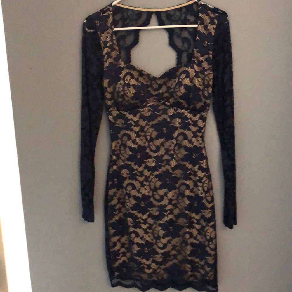 Size M Long Sleeve Dress